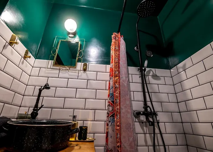 Sots In Center * Sofía