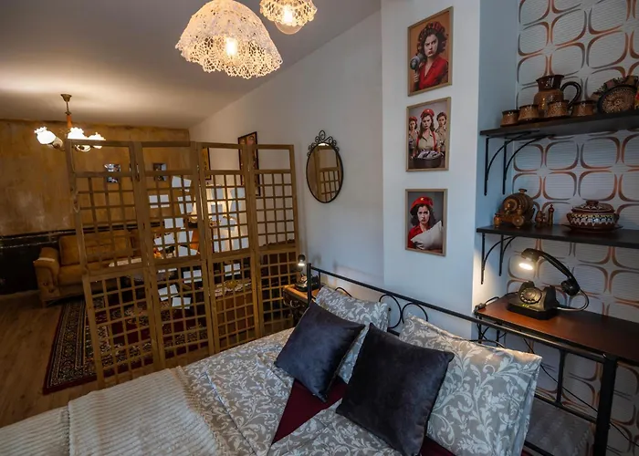 Sots In Center Sofía